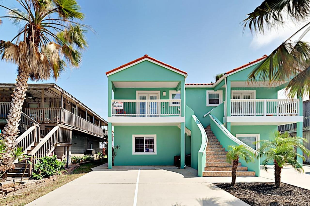 SUNNY CONDO WITH POOL AND 2 BALCONIES SOUTH PADRE ISLAND, TX (United  States) - from US$ 147 | BOOKED